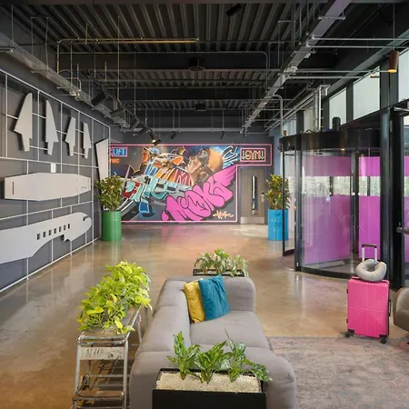 Moxy London Heathrow Airport-2